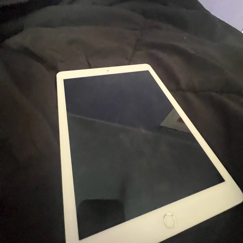 White Tablet